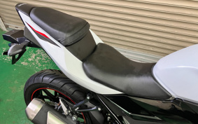 SUZUKI GSX250 R DN11A