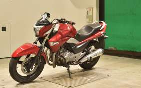SUZUKI GSR250