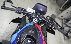 BMW M1000R 2023