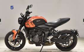 TRIUMPH TRIDENT 660 2023