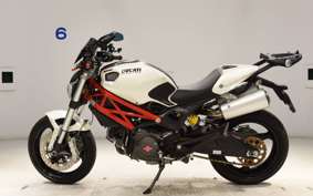 DUCATI MONSTER 696 2010