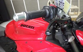 DUCATI STREETFIGHTER V2 2024