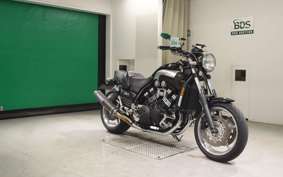 YAMAHA VMAX 2018
