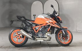 KTM 1290 SUPER  DUKE R V3940