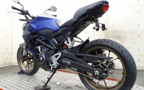 HONDA CB250R MC52