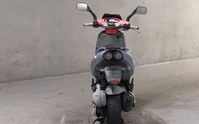 APRILIA SR125 ..