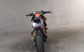 KTM 1290 SUPER DUKE R 2015 V3940