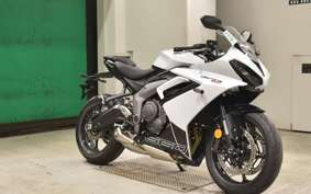 TRIUMPH DAYTONA660 2025