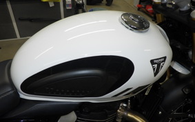 TRIUMPH SCRAMBLER400XC 2025