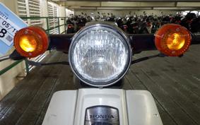 HONDA C90 SUPER CUB HA02