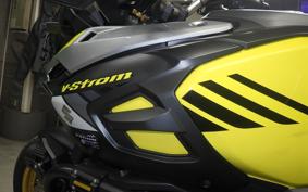 SUZUKI Vｽﾄﾛｰﾑ1000XTA 2017 VU51A