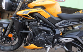 TRIUMPH STREET TRIPLE RS 2025 HDA614