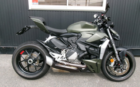 DUCATI STREETFIGHTER V2 2024 3F00