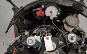 YAMAHA YZF-R6 2004 RJ05