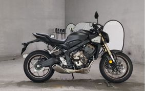 HONDA CB650R E-Clutch 2024 RH17