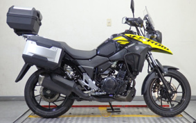 SUZUKI STROM 250 DS11A