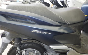 YAMAHA TRICITY 125 A SE82J