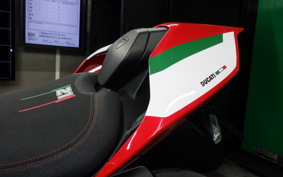 DUCATI PANIGALE V2 2022