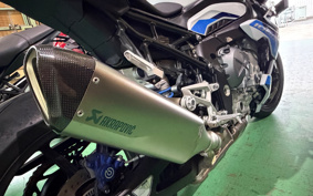 BMW M1000R 2023 0E81