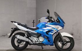 SUZUKI GSR250F GJ55D