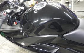 SUZUKI GSX250RA