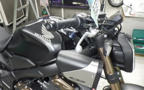 HONDA CB650R 2024 RH17