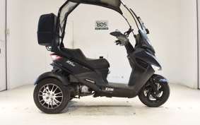 SYM RV200I TRIKE ヤネツキ