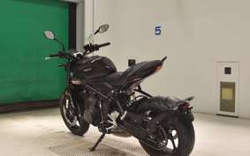 TRIUMPH TRIDENT 660 2025