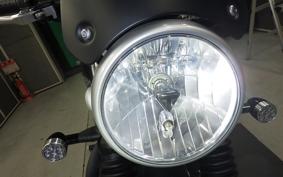 TRIUMPH STREET TWIN 2018