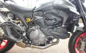 DUCATI 937 MONSTAR + 2024 4M00