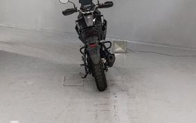 HONDA CB200X MC56