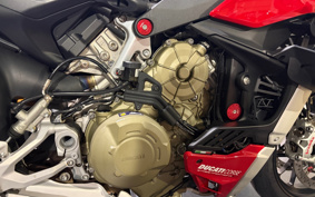 DUCATI STREET FIGHTER V4S 2021 FA00