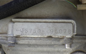 SUZUKI GS750 GS750D