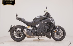 DUCATI DIAVEL V4