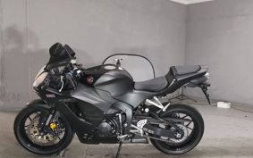 HONDA CBR600RR 2025 PC40