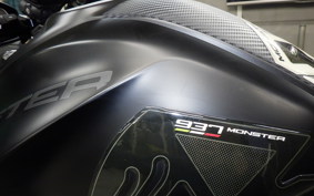 DUCATI MONSTER 937 + 2022