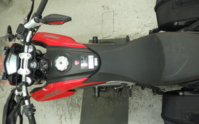 DUCATI HYPERSTRADA 820 2013