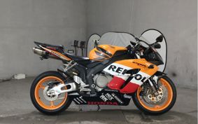 HONDA CBR1000RR 2004 SC57