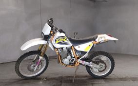 SUZUKI DR250R SJ45A
