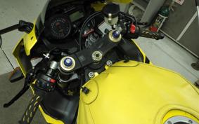 SUZUKI GSX-R600 2004