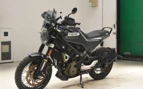 HUSQVARNA SVARTPILEN 401 2021