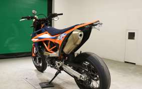 KTM 690 SMC R 2024