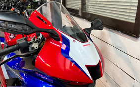 HONDA CBR1000RR-R FB SP 2023 SC82