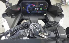 SUZUKI GSX-8R 2025 EM1AA