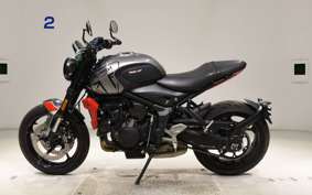 TRIUMPH TRIDENT 660 2021