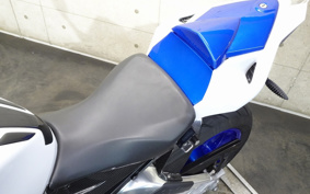 BMW HP4 2014 0D01