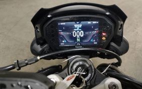 TRIUMPH  TRIUMPH  STREET  TRIPLE RS 2020 HDA554