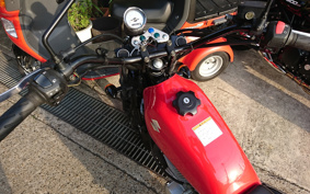 SUZUKI GLASS TRACKER BIG BOY NJ4BA