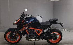 KTM 1290 SUPER  DUKE R 2021 V3940