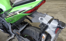 KAWASAKI ZX-25R ZX250E
